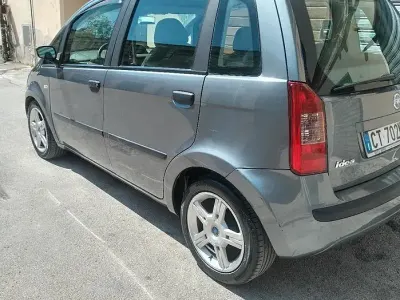 Usata Fiat Idea 60 CV (44 kW) 2005 Grigio Monovolume