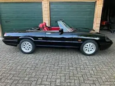 Usata Alfa Romeo Spider 120 CV (88 kW) 1991 Nero Cabrio