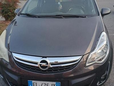 Usata Opel Corsa 85 CV (62 kW) 2012 Grigio Utilitaria