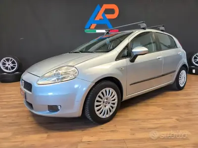 Usata Fiat Grande Punto 65 CV (47 kW) 2008 Grigio Utilitaria