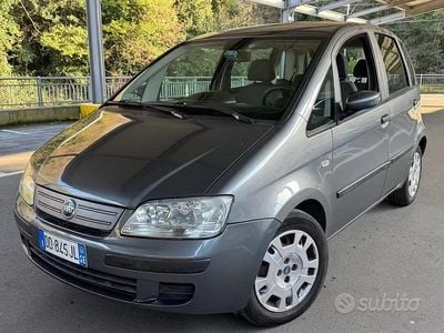 Usata Fiat Idea Dynamic 77 CV (56 kW) 2006 Grigio Monovolume