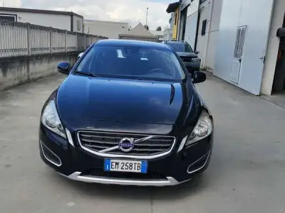 Usata Volvo V60 Kinetic 114 CV (83 kW) 2012 Station wagon