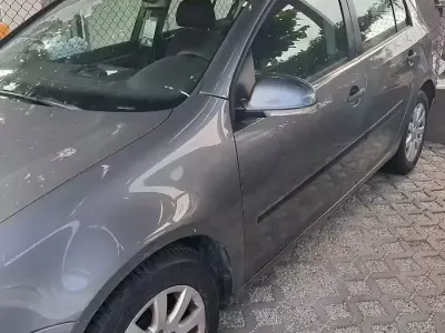 Usata VW Golf IV 105 CV (77 kW) 2006 Berlina