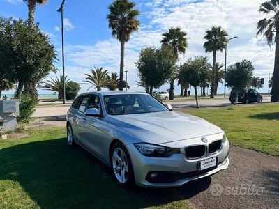 Usata BMW 318 Sport Line 150 CV (110 kW) 2016 Grigio Station wagon