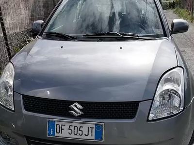 Begagnad Suzuki Swift 70 HK (51 kW) 2007 Halvkombi