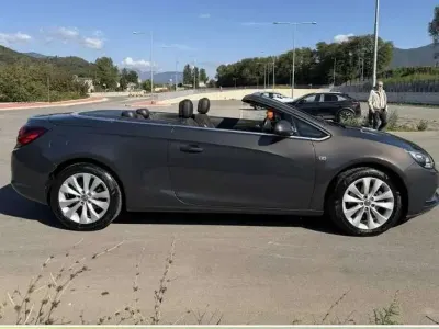 Usata Opel Cascada Cosmo 165 CV (121 kW) 2013 Grigio Cabrio