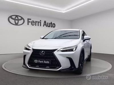 Usata Lexus NX450h+ 309 CV (227 kW) 2023 Bianco SUV