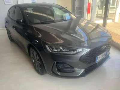 Usata Ford Focus ST-Line 125 CV (91 kW) 2023 Grigio Berlina
