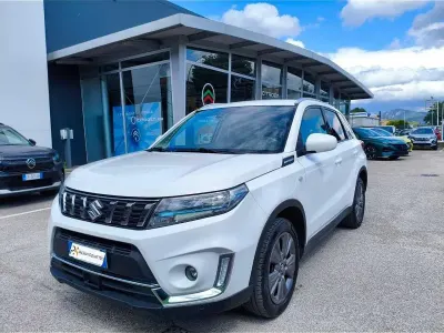 Usata Suzuki Vitara Cool 129 CV (94 kW) 2022 Bianco SUV