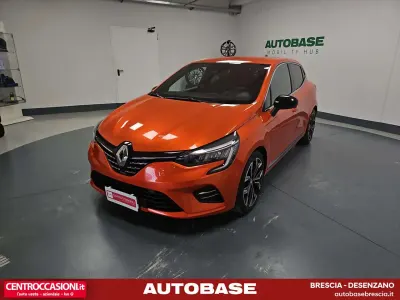 Usata Renault Clio Techno 91 CV (66 kW) 2023 Arancione Utilitaria