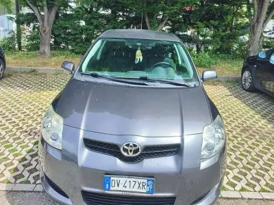 Usata Toyota Auris Sol 132 CV (97 kW) 2009 Grigio Utilitaria