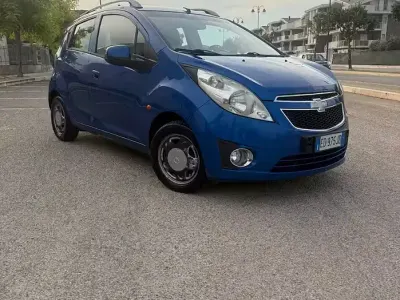 Usata Chevrolet Spark 68 CV (50 kW) 2010 Bluazzurro Utilitaria