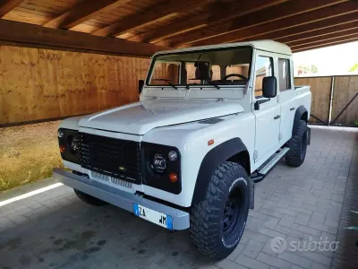 Usata Land Rover Defender 122 CV (89 kW) 2004 Bianco Berlina