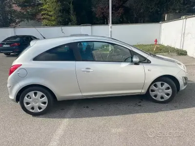 Usata Opel Corsa 85 CV (62 kW) 2012 Utilitaria
