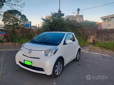 Usata Toyota iQ 68 CV (50 kW) 2010 Bianco Utilitaria