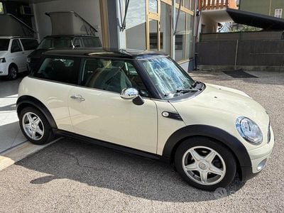 Usata Mini Cooper Pepper 120 CV (88 kW) 2009 Beige Utilitaria