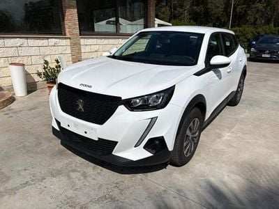 Usata Peugeot 2008 Active 110 CV (80 kW) 2021 Bianco SUV