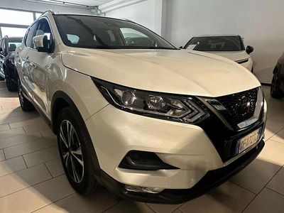 Begagnad Nissan Qashqai Acenta Premium 140 HK (102 kW) 2021 Vit SUV