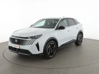 Usata Peugeot e-3008 Allure 156 kW (213 CV) 2024 Bianco SUV