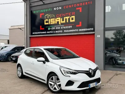 Begagnad Renault Clio V Techno 91 HK (66 kW) 2022 Vit Sedan