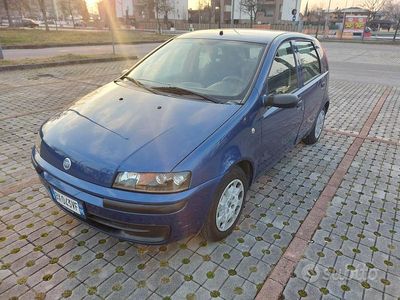 Usata Fiat Punto 80 CV (58 kW) 2001 Utilitaria