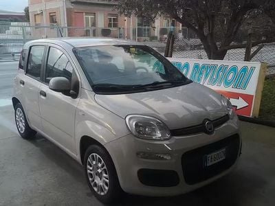 Usata Fiat Panda 85 CV (62 kW) 2015 Utilitaria