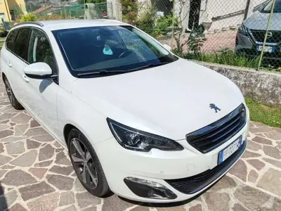 Usata Peugeot 308 SW Allure 120 CV (88 kW) 2016 Station wagon