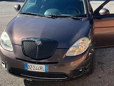 Usata Lancia Ypsilon 80 CV (58 kW) 2010 Utilitaria