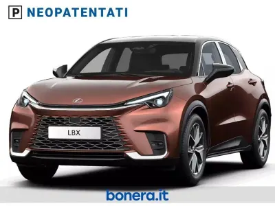 Nuova Lexus LBX 136 CV (100 kW) 2026 Marrone SUV