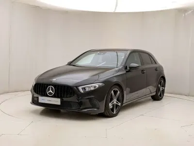 Usata Mercedes A180 116 CV (85 kW) 2022 Argento Berlina