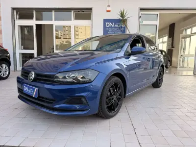 Usata VW Polo Comfortline 75 CV (55 kW) 2018 Blu/azzurro Utilitaria