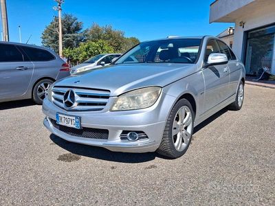 Usata Mercedes C220 170 CV (125 kW) 2007 Grigio Berlina