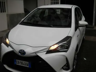Usata Toyota Yaris Hybrid