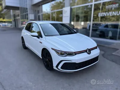 Usata VW Golf VIII GTI 245 CV (180 kW) 2023 Bianco Berlina