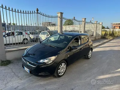 Usata Opel Corsa Innovation 69 CV (50 kW) 2016 Nero Utilitaria