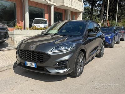 Usata Ford Kuga ST-Line 120 CV (88 kW) 2022 Grigio SUV
