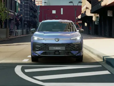 Nuova VW T-Roc R-line 150 CV (110 kW) 2026 Celestial blue metallizzato SUV