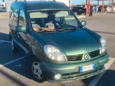 Usata Renault Kangoo 95 CV (69 kW) 2006 Verde Monovolume
