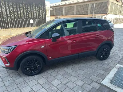 Usata Opel Crossland Edition 110 CV (80 kW) 2022 Rosso SUV