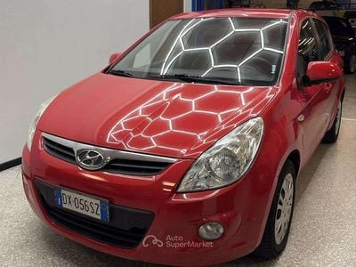 Usata Hyundai i20 Comfort 77 CV (56 kW) 2009 Rosso Utilitaria