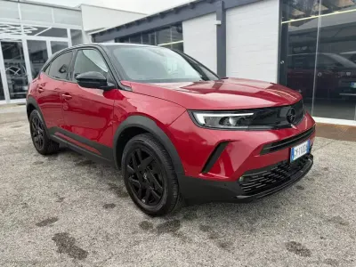Usata Opel Mokka 136 CV (100 kW) 2022 Rosso SUV