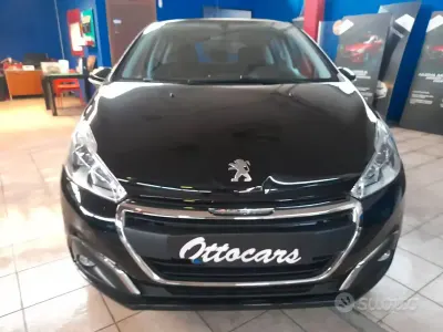 Usata Peugeot 208 Allure 82 CV (60 kW) 2017 Nero Utilitaria