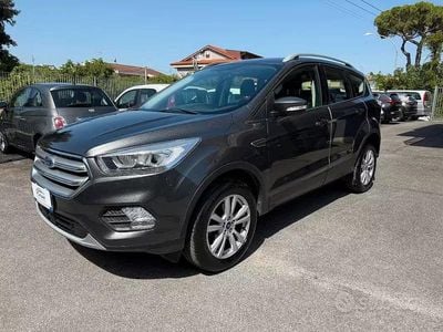 Usata Ford Kuga Business Edition 120 CV (88 kW) 2019 Grigio(met.) SUV