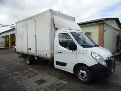 Usata Opel Movano 145 CV (106 kW) 2018 Monovolume