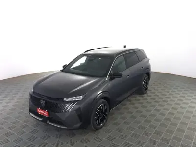 Nuova Peugeot 5008 GT 136 CV (100 kW) 2026 Grigio artense con tetto black diamond SUV