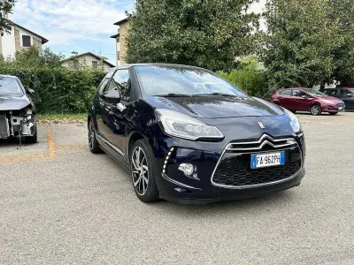 Usata DS Automobiles DS3 So Chic 110 CV (80 kW) 2015 Nero Berlina