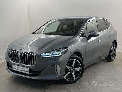 Usata BMW 218 Active Tourer Luxury Line 150 CV (110 kW) 2023 Grigio Monovolume