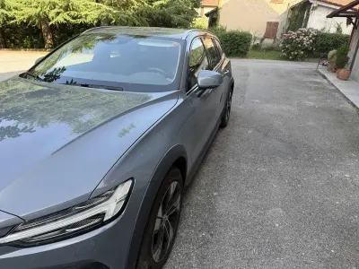 Usata Volvo V60 CC Business Edition 197 CV (144 kW) 2022 Station wagon