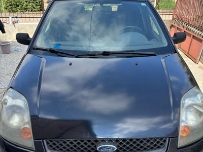 Second-hand Ford Fiesta 90 CP (66 kW) 2008 Negru Hatchback