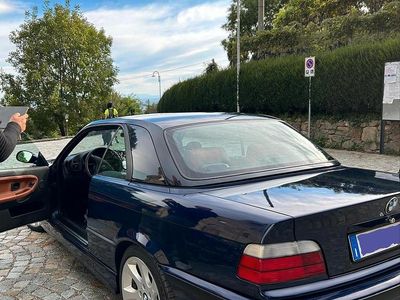 Usata BMW 318 116 CV (85 kW) 1995 Blu Cabrio